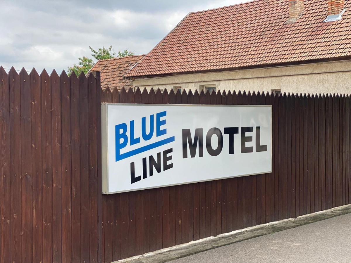 Blueline Motel Jászberény Eksteriør bilde