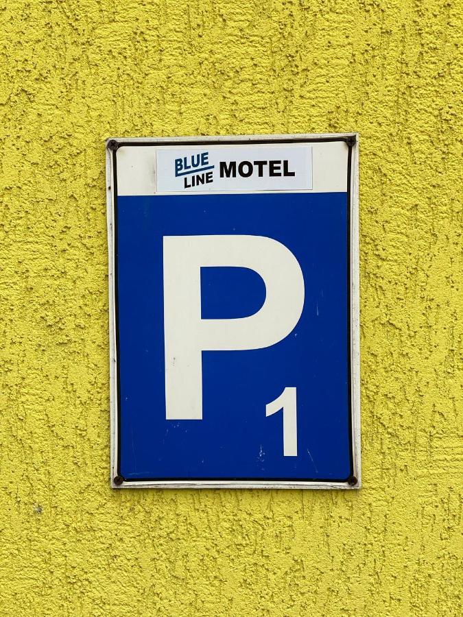 Blueline Motel Jászberény Eksteriør bilde